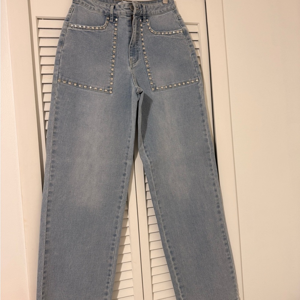 Light Wash Studded High-Waist Women's Jeans